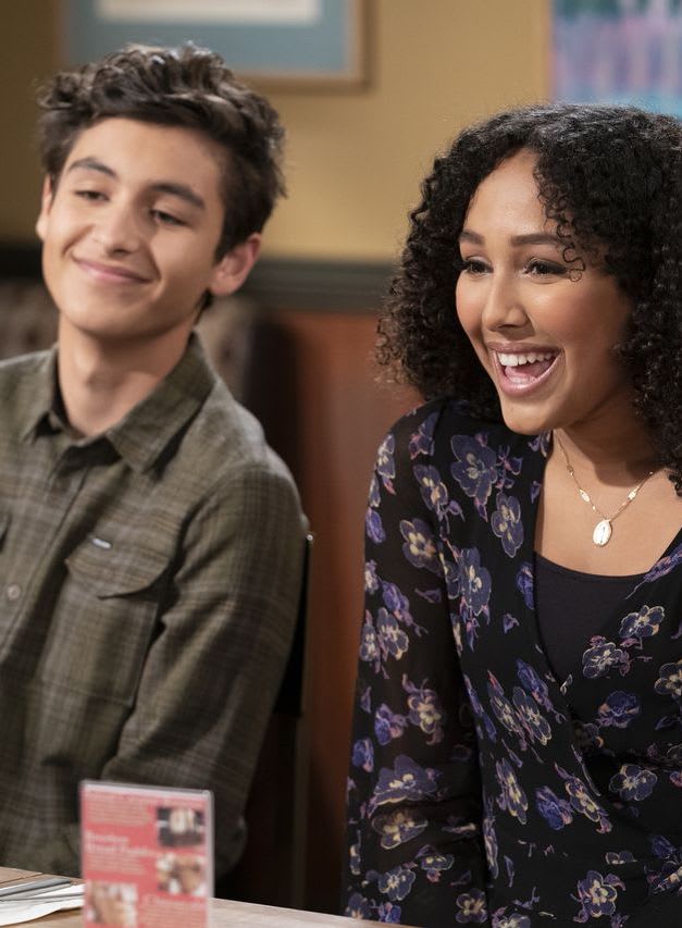 Alex and Nora - One Day At A Time Season 4 Episode 2