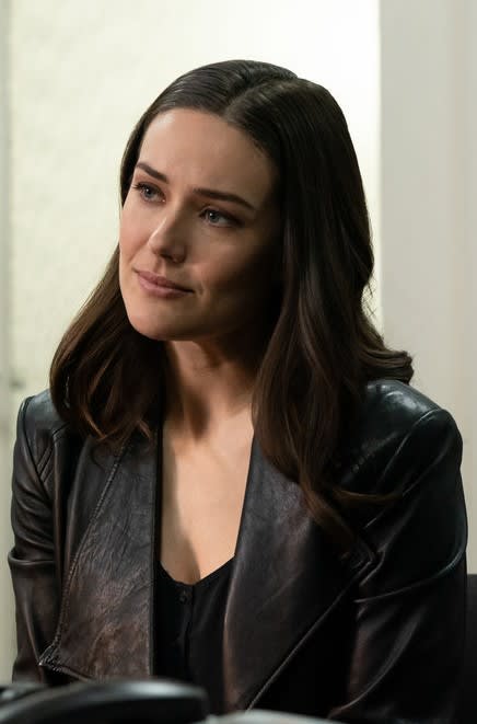 On the Side - The Blacklist Season 7 Episode 13