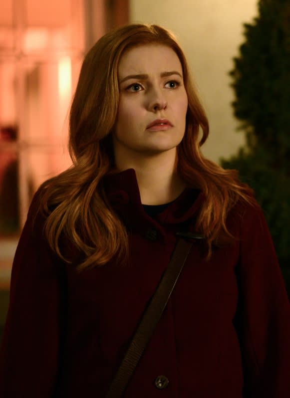 Sleuthing - Nancy Drew Season 1 Episode 17