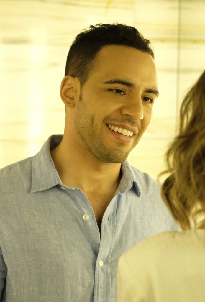 The Baker - The Baker and the Beauty Season 1 Episode 1