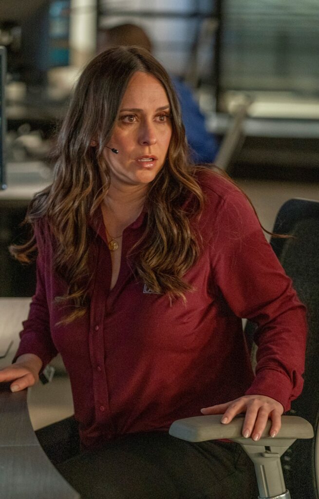 Turning Around - 9-1-1 Season 3 Episode 14