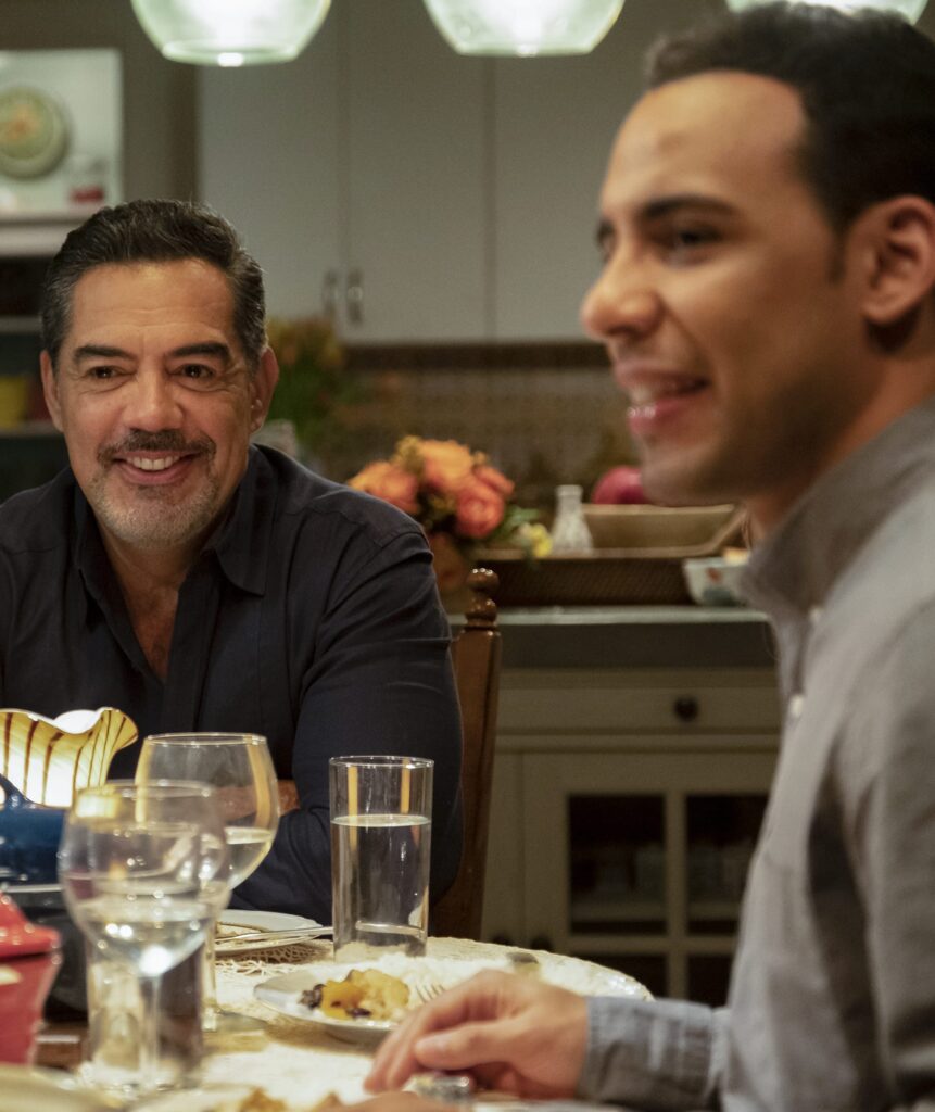 Family Gathering - The Baker and the Beauty Season 1 Episode 4
