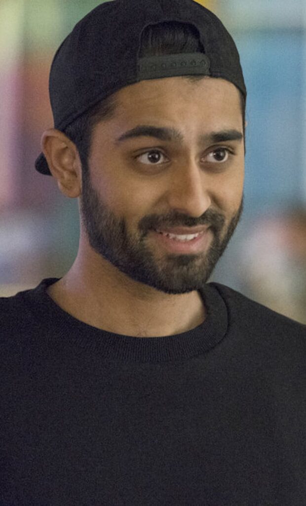 Tobin in a hat - Zoey's Extraordinary Playlist Season 1 Episode 12