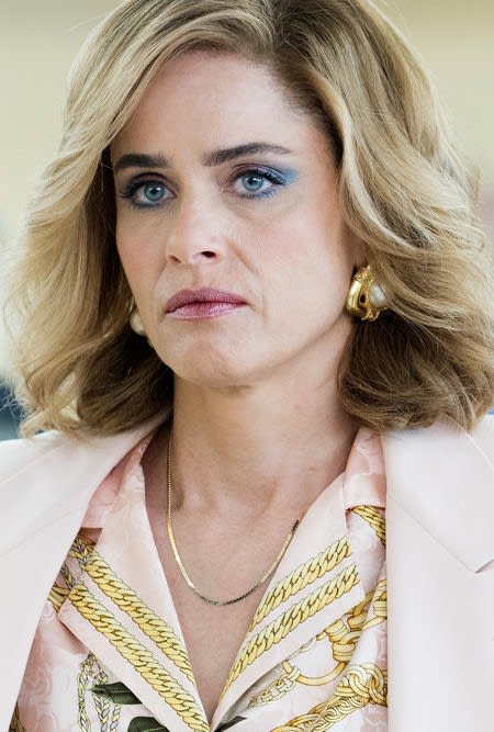 Amanda Peet as Betty Broderick - Dirty John: The Betty Broderick Story Season 1 Episode 1