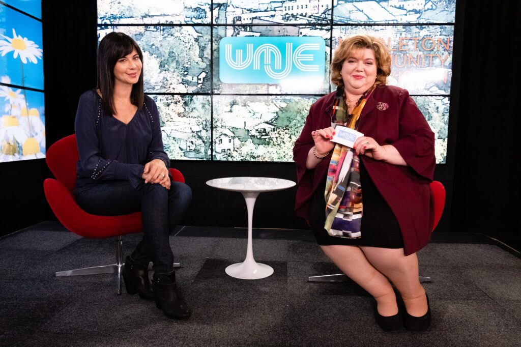 Cassie and Martha, Together Again - Good Witch Season 5 Episode 4