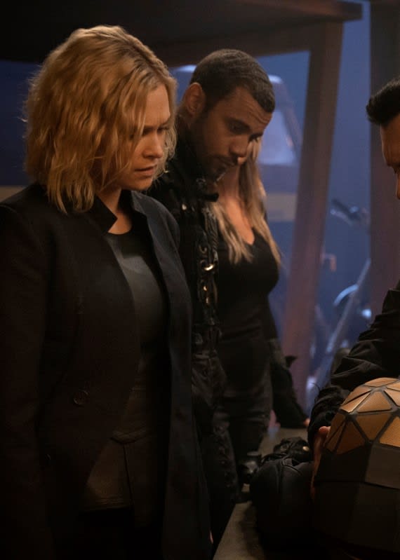 Clarke Looking On - The 100 Season 7 Episode 4