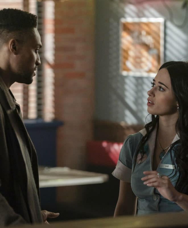 Diego and Liz - Roswell, New Mexico Season 2 Episode 11