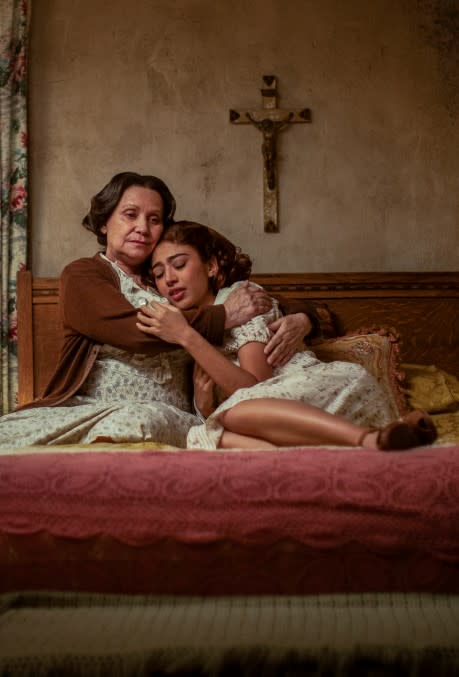 Mother and Child - Penny Dreadful: City of Angels Season 1 Episode 10