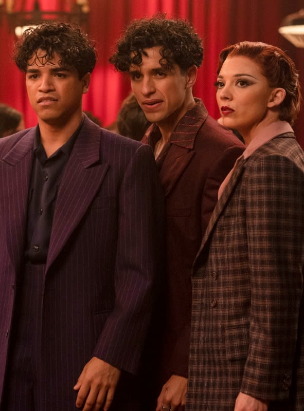 Pachucos - Penny Dreadful: City of Angels Season 1 Episode 9
