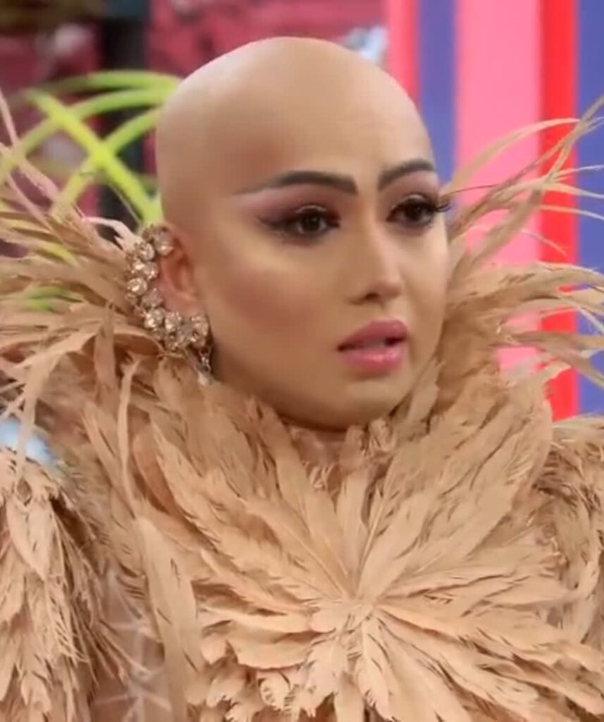 Throwing In The Towel - RuPaul's Drag Race All Stars Season 5 Episode 2