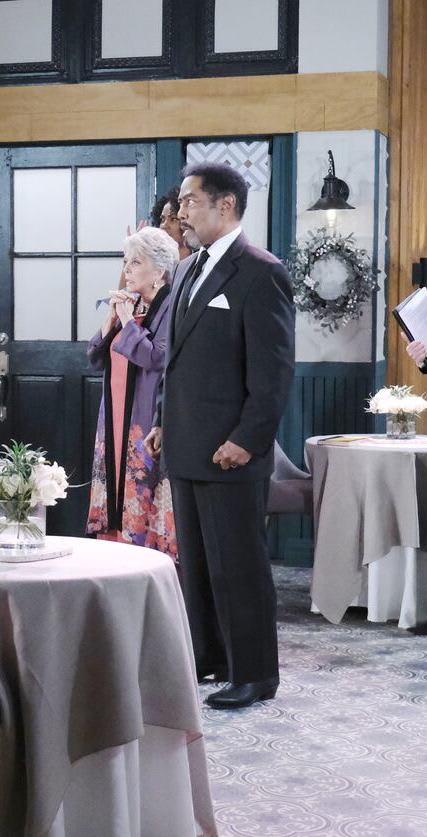 Defusing a Dangerous Situation/Tall - Days of Our Lives