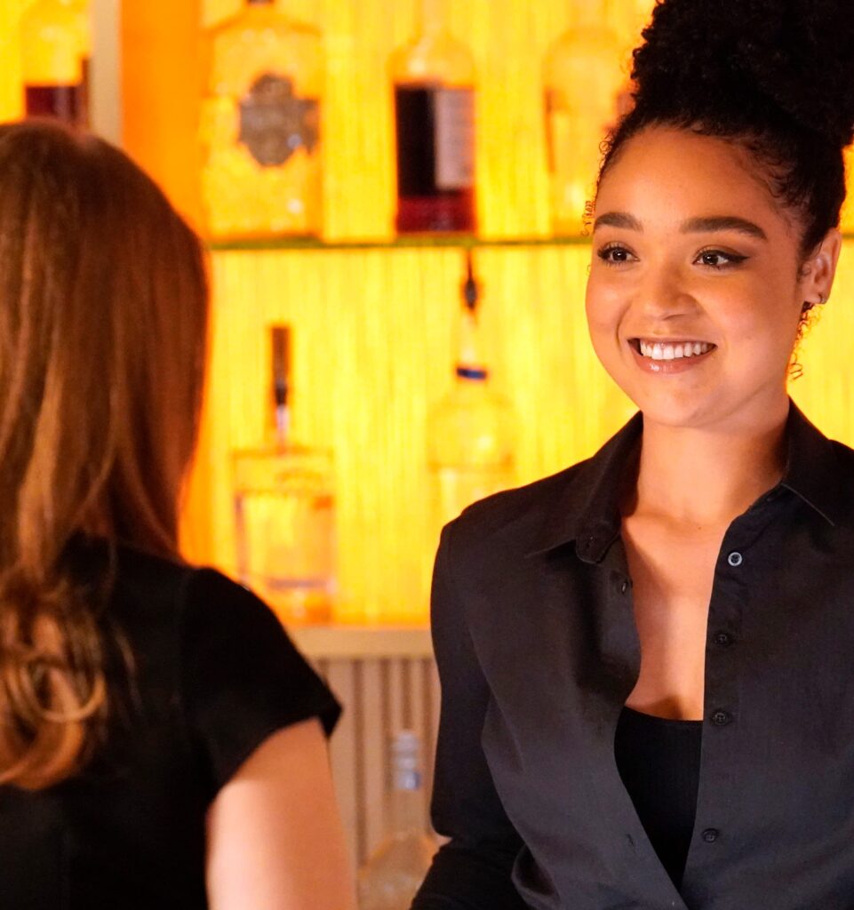 Flirting Across The Bar - The Bold Type Season 4 Episode 16