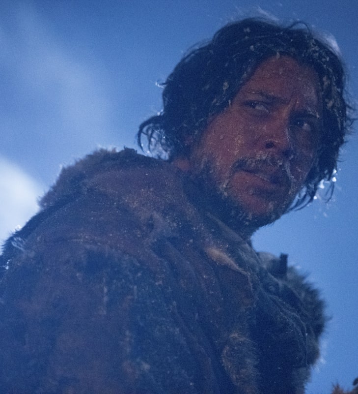 The 100 Left Bellamy Blake Battered And Bruised - TV Fanatic