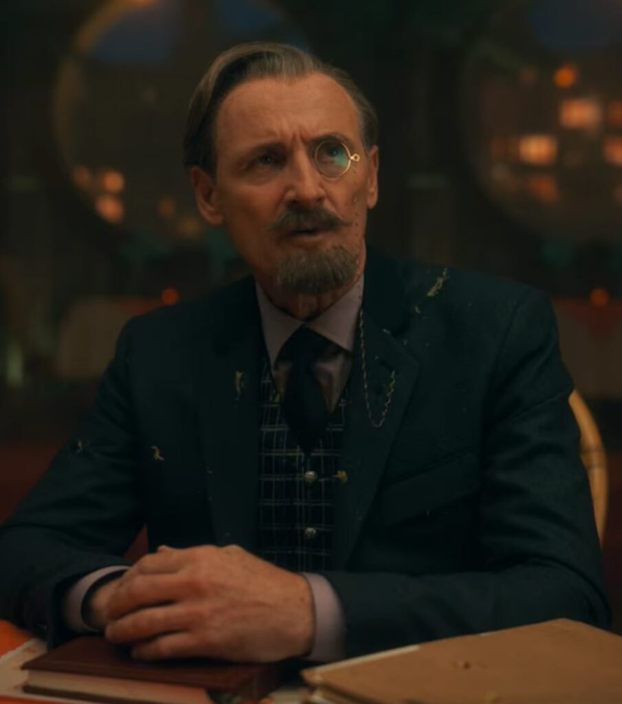 Disdainful Reginald - The Umbrella Academy Season 2 Episode 6