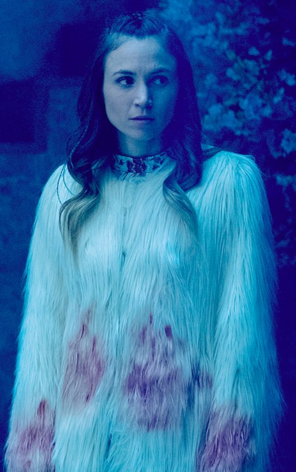 Waverly stuck - Wynonna Earp Season 4 Episode 2