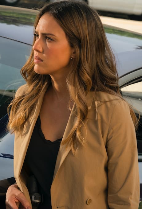 McKenna on her own - LA's Finest Season 1 Episode 2