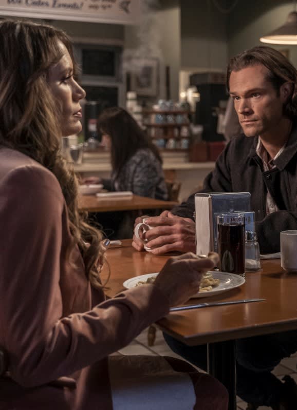 Catching a Bite - Supernatural Season 15 Episode 15