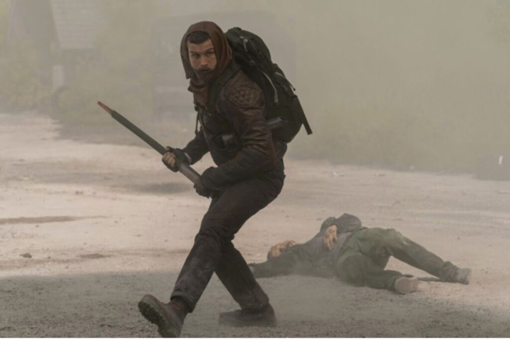 Felix in Battle - The Walking Dead: World Beyond