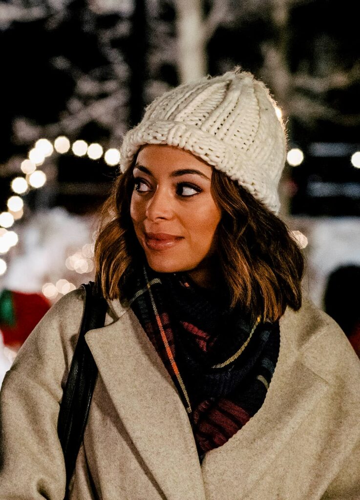 Love or Reporting? - Tall - Christmas Unwrapped