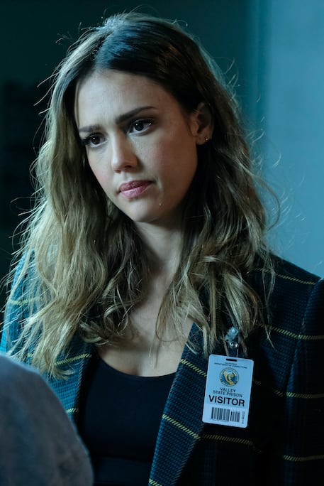 McKenna distracted - LA's Finest Season 1 Episode 4
