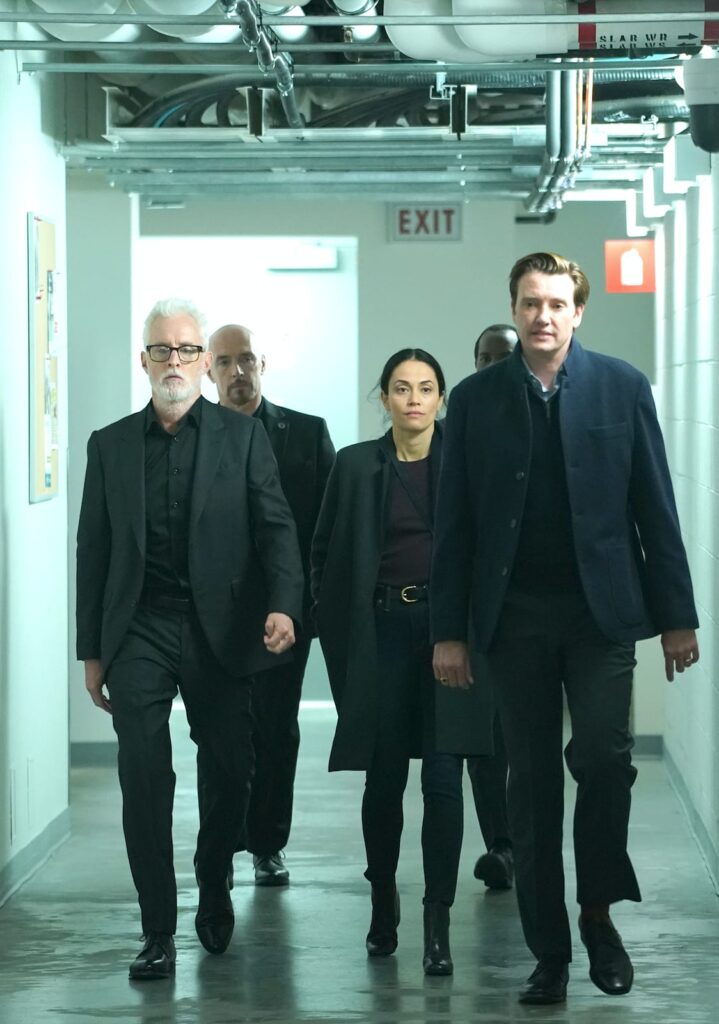 Walking Down the Corridor - neXt Season 1 Episode 1