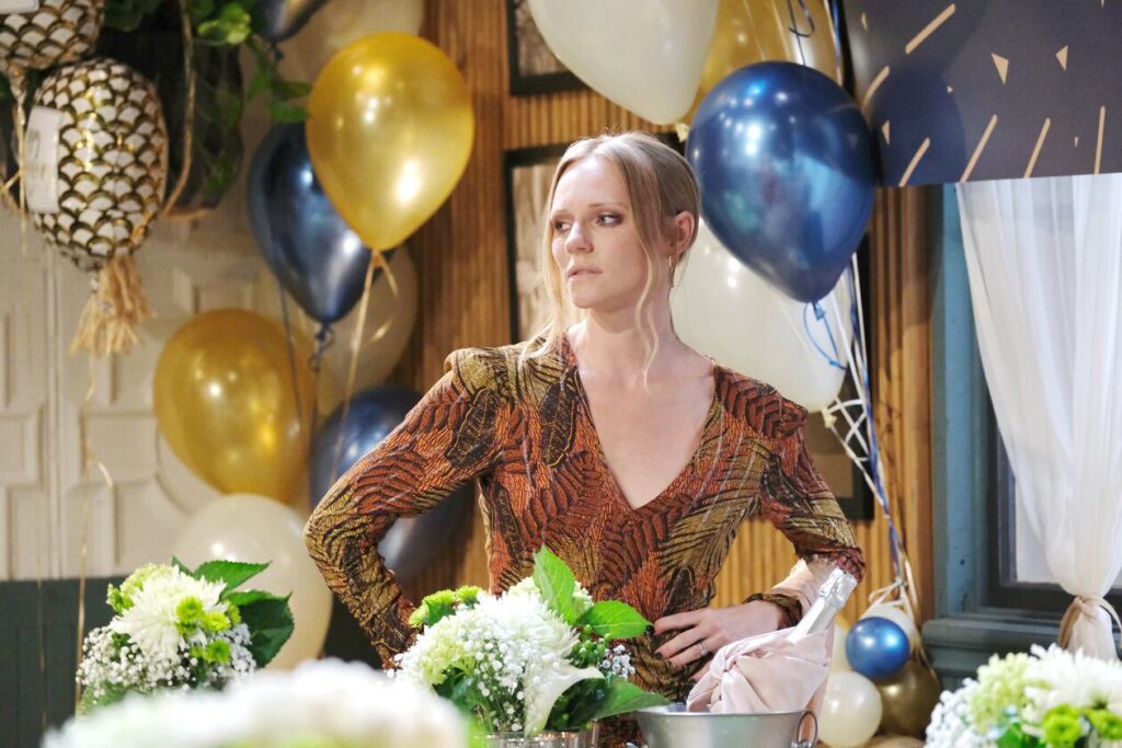 Abigail Throws a Party - Days of Our Lives