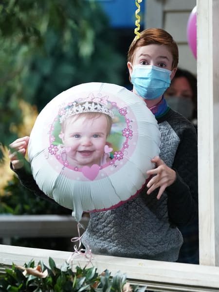 Mark Has a Balloon - The Conners Season 3 Episode 8