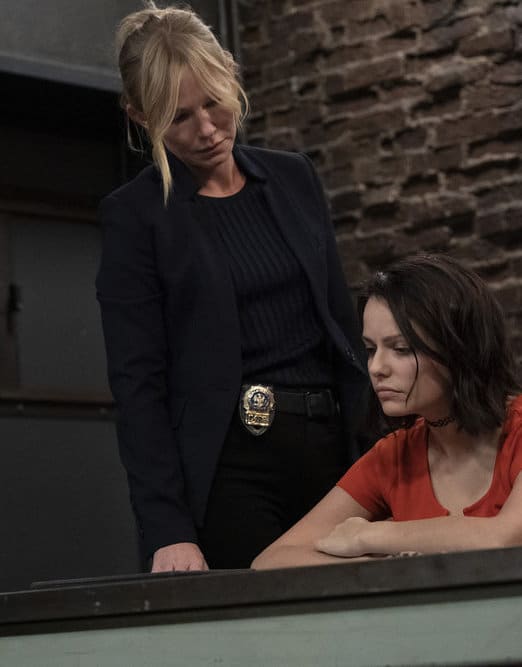 Getting the Answers - Law & Order: SVU Season 22 Episode 3