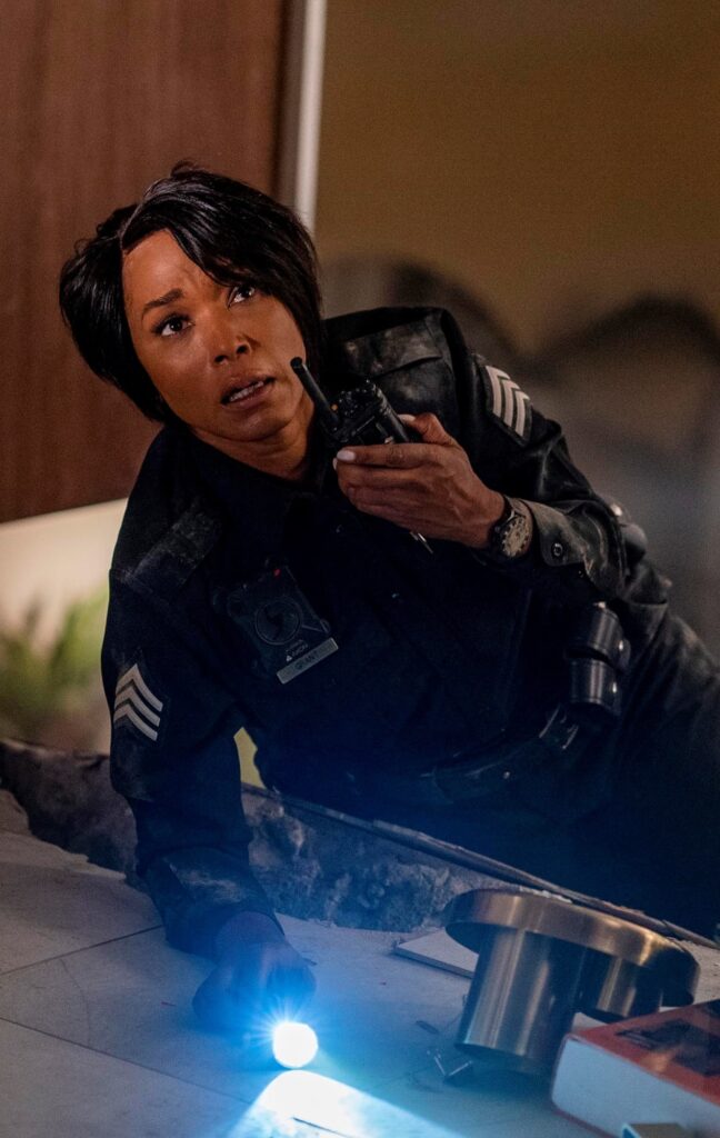 Calling For Help - 9-1-1 Season 4 Episode 2