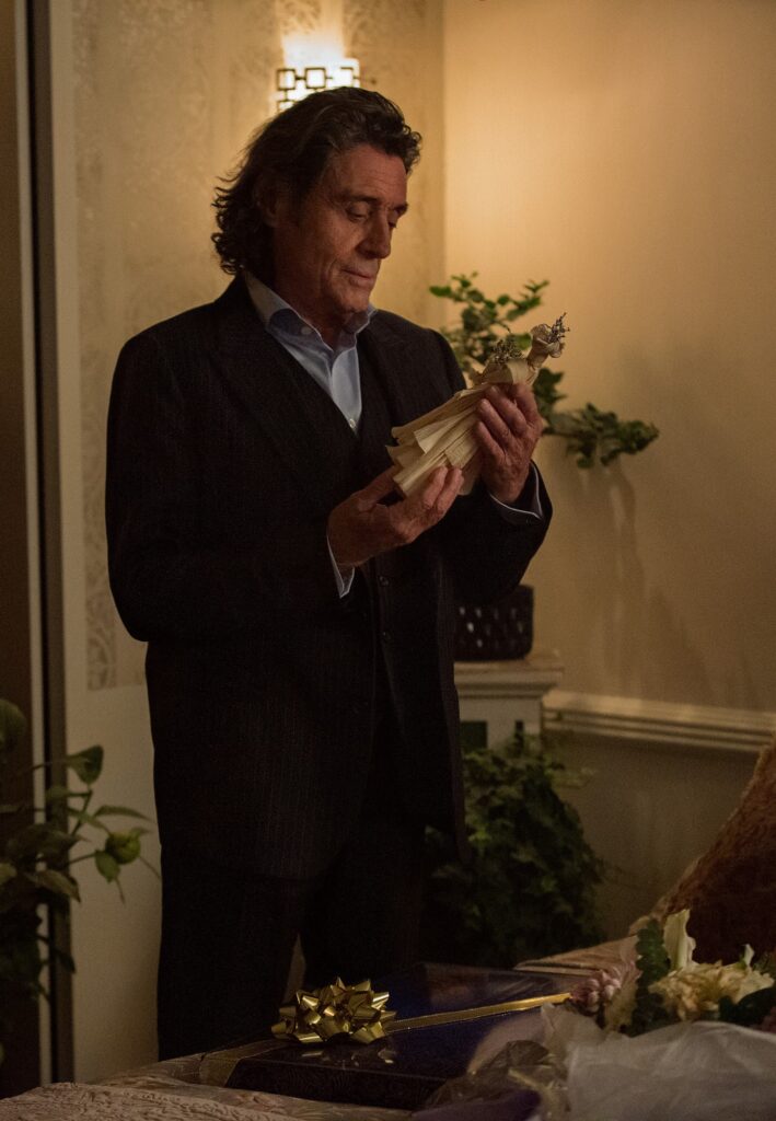 Gifts for a Goddess - American Gods Season 3 Episode 3