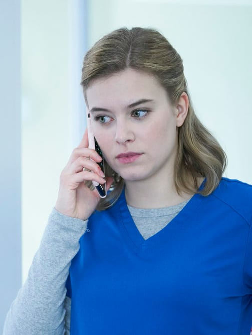 Grace On The Phone - Nurses Season 1 Episode 9