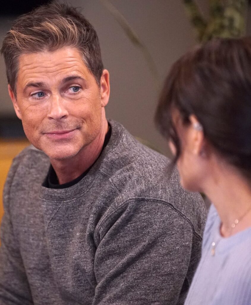 Heart Eyes for Gwyn - Tall - 9-1-1: Lone Star Season 2 Episode 4