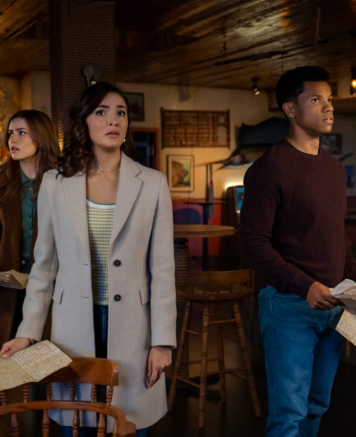 Looking Worried - Nancy Drew Season 2 Episode 5