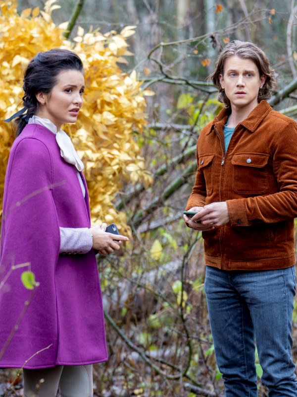 Bess and Ace - Nancy Drew Season 2 Episode 8