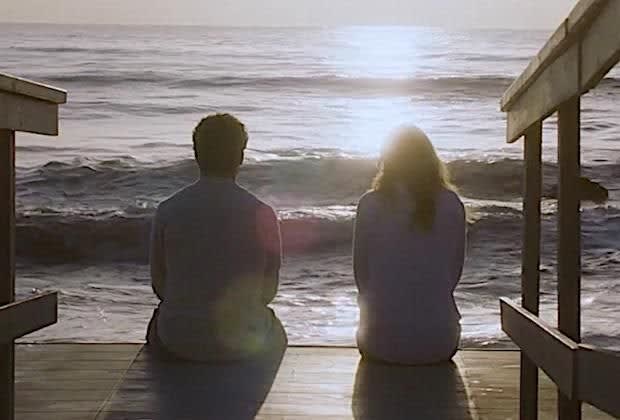 Crowded Beach - Grey's Anatomy Season 17 Episode 7