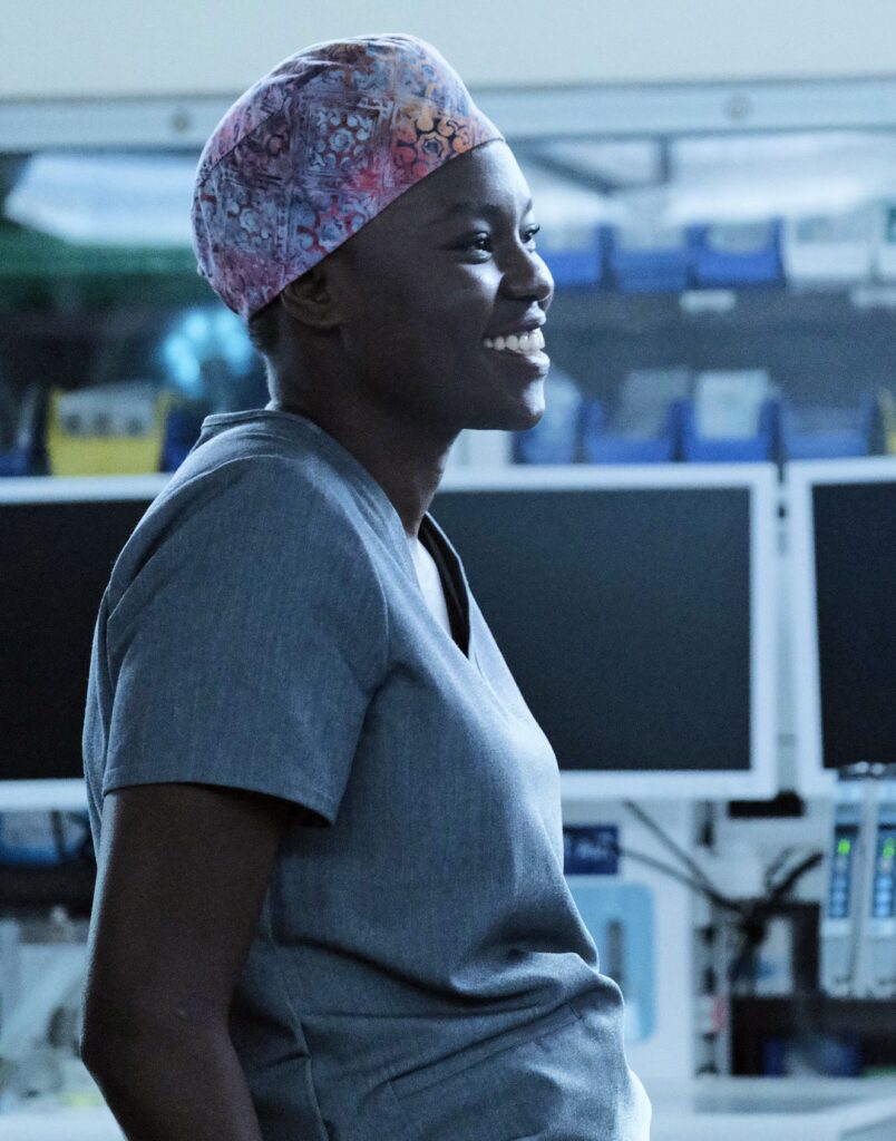 Fleeing the Nest - Tall - The Resident Season 4 Episode 7