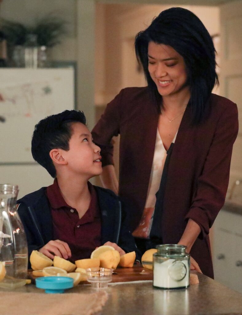Make Lemonade - Tall - A Million Little Things Season 3 Episode 7