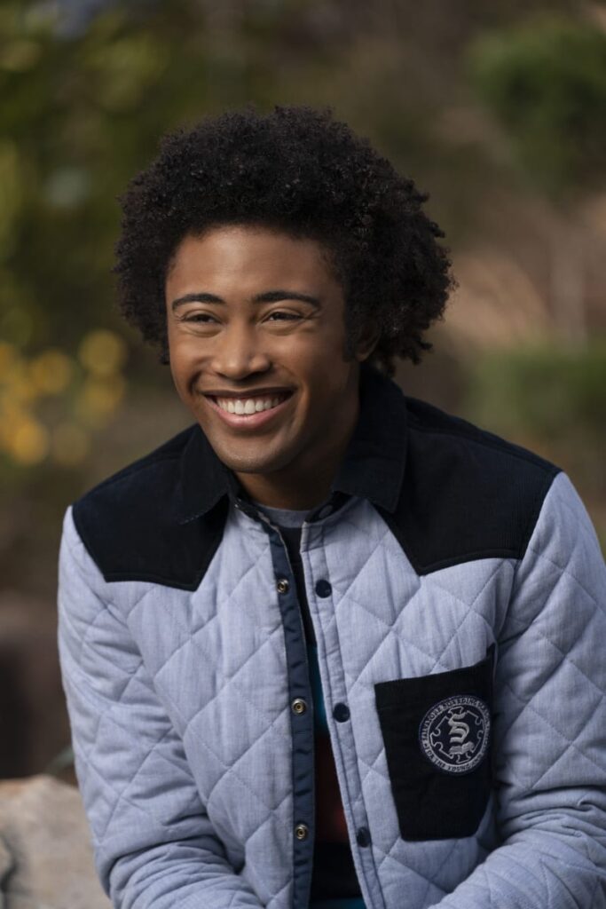 MG Smiles at Josie - Legacies Season 3 Episode 7