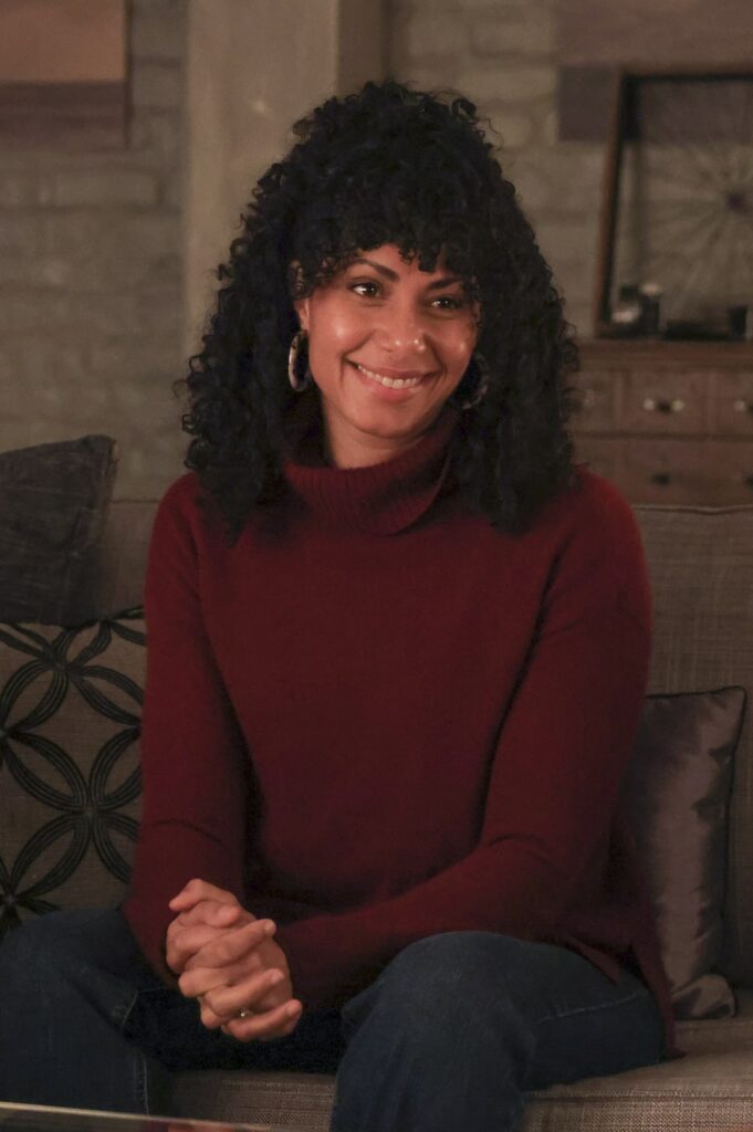 Gina in Mom Mode  - A Million Little Things Season 3 Episode 11