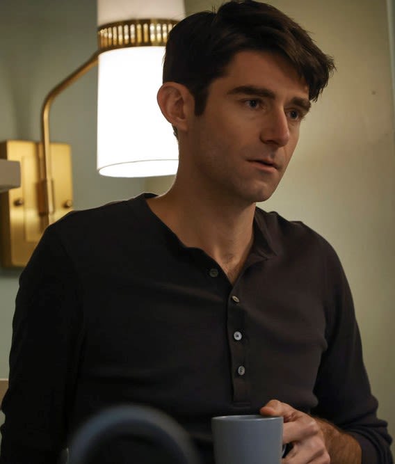 Liz's Helper - The Blacklist Season 8 Episode 14