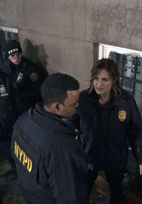 Pushing for Change/Tall - Law & Order: SVU Season 22 Episode 11