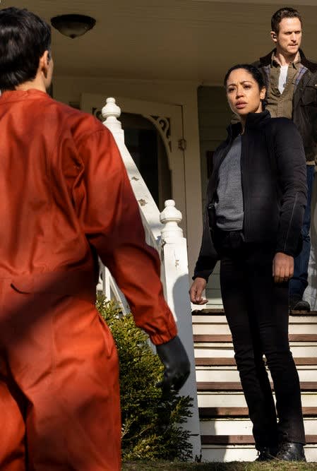 Who Is That Man In Orange? - Debris Season 1 Episode 7