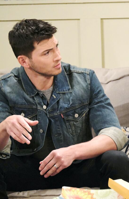 Ben Confides in Claire / Tall - Days of Our Lives