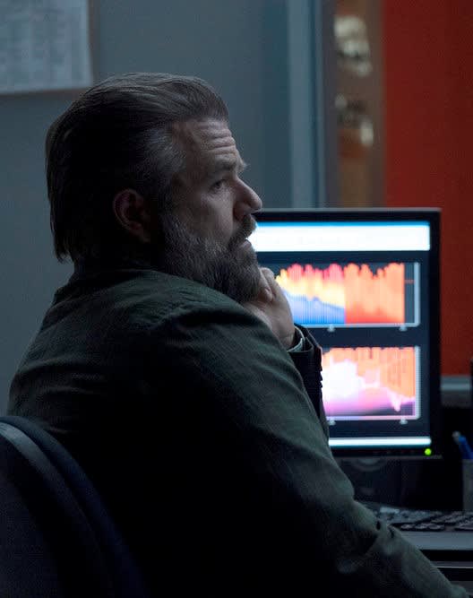 Iggy's Stalker? - tall - New Amsterdam Season 3 Episode 11