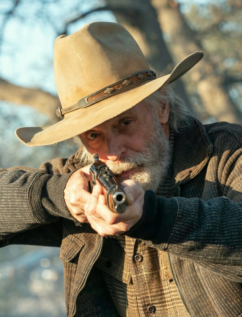 John Dorie Takes Aim - Fear the Walking Dead Season 6 Episode 13