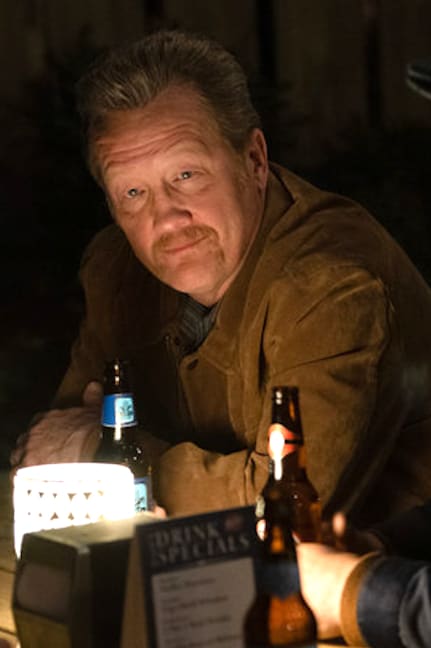 Mouch at Molly's - Chicago Fire Season 9 Episode 16
