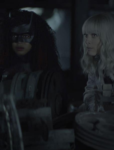Strange Bedfellows - Batwoman Season 2 Episode 12