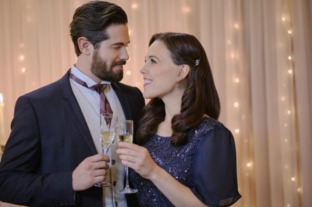 The Happy Couple - When Calls the Heart Season 8 Episode 12