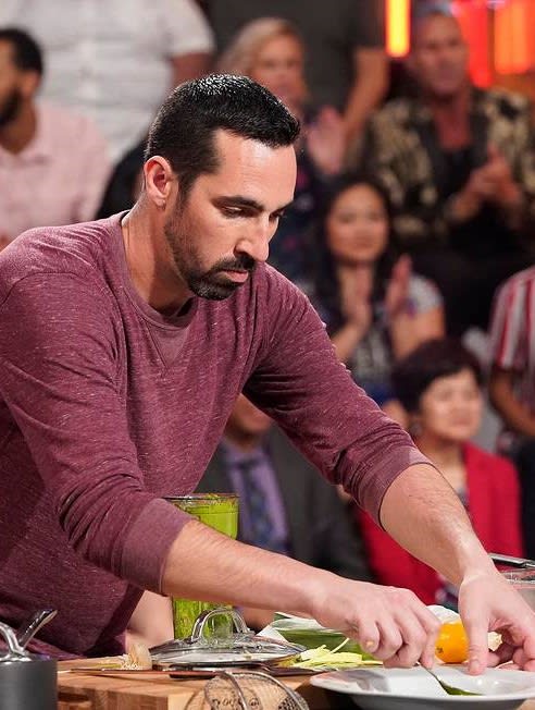 Competing for an Apron - tall - MasterChef Season 10 Episode 1