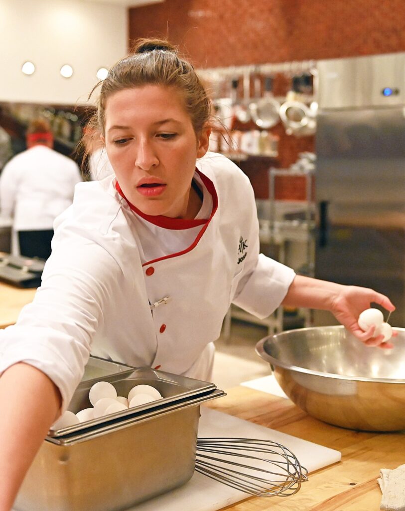 It's a Reach - tall - Hell's Kitchen Season 20 Episode 4